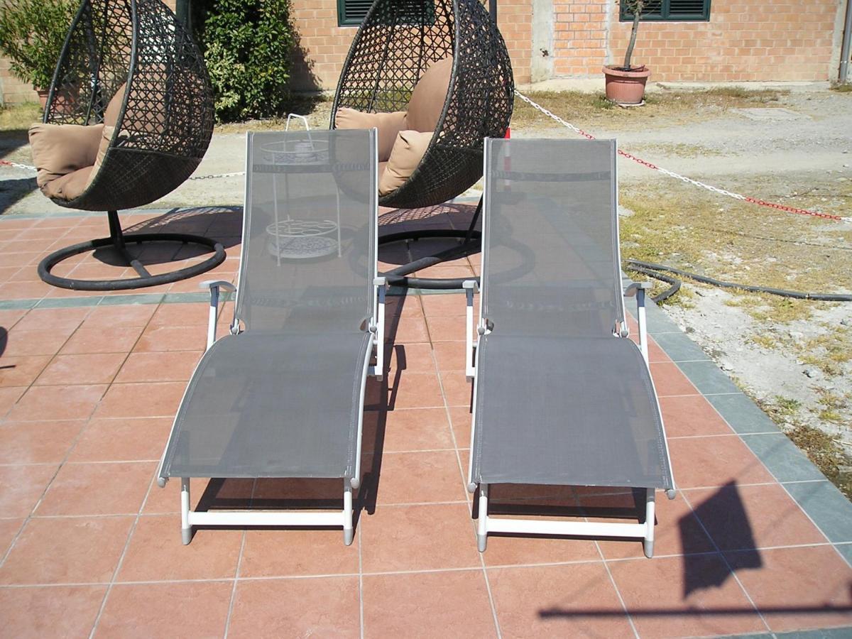 Intero Appartamento Con Giardino E Colazione Dario Parma Exterior photo